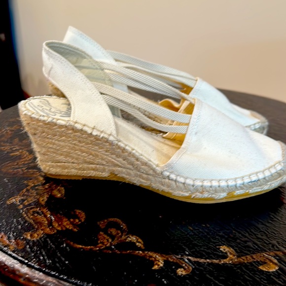 Espadrilles brand new.  Cream white canvas. - Picture 2 of 4